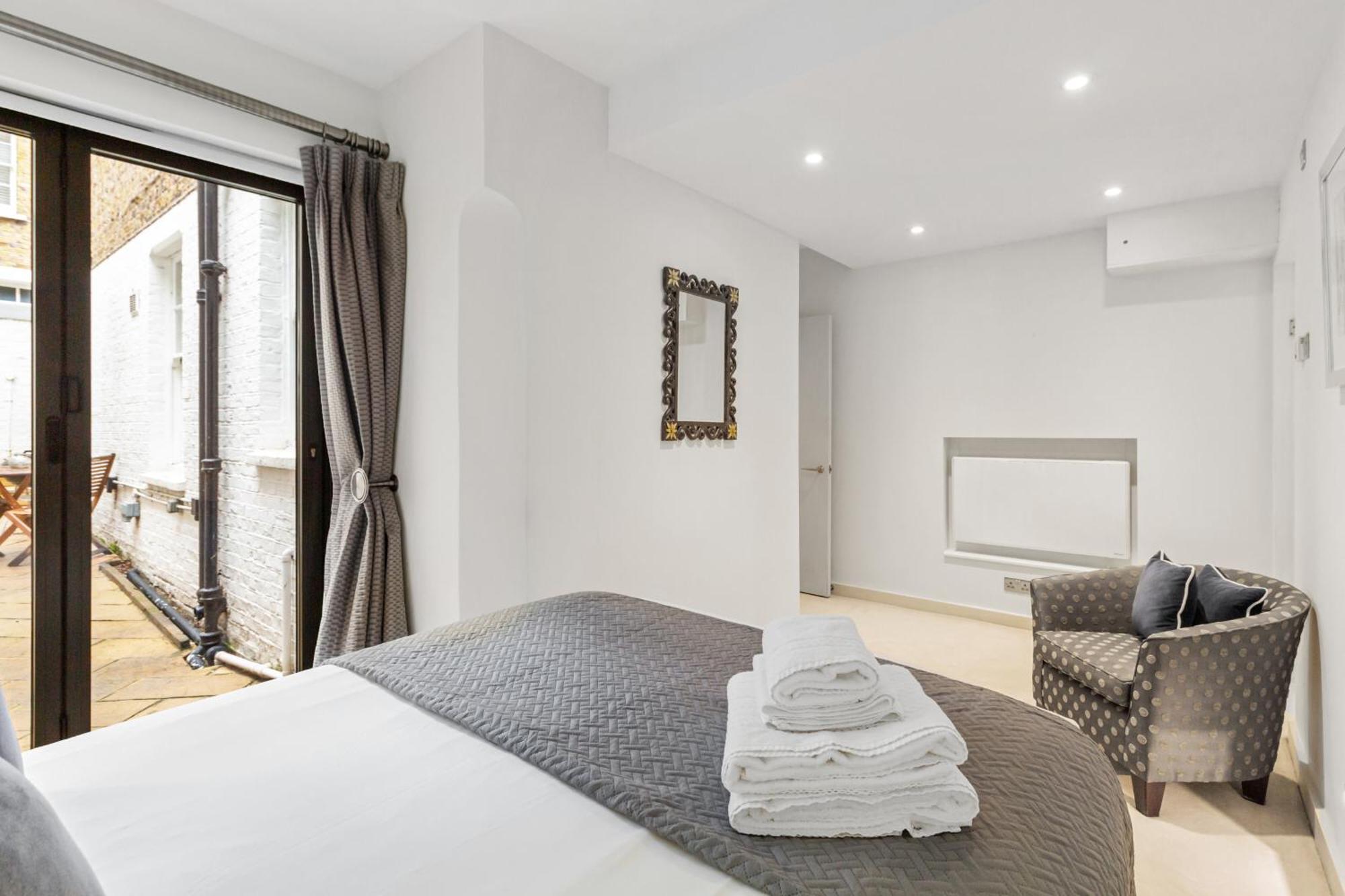 Luxurious Townhouse - La Reserve Knightsbridge Apartament